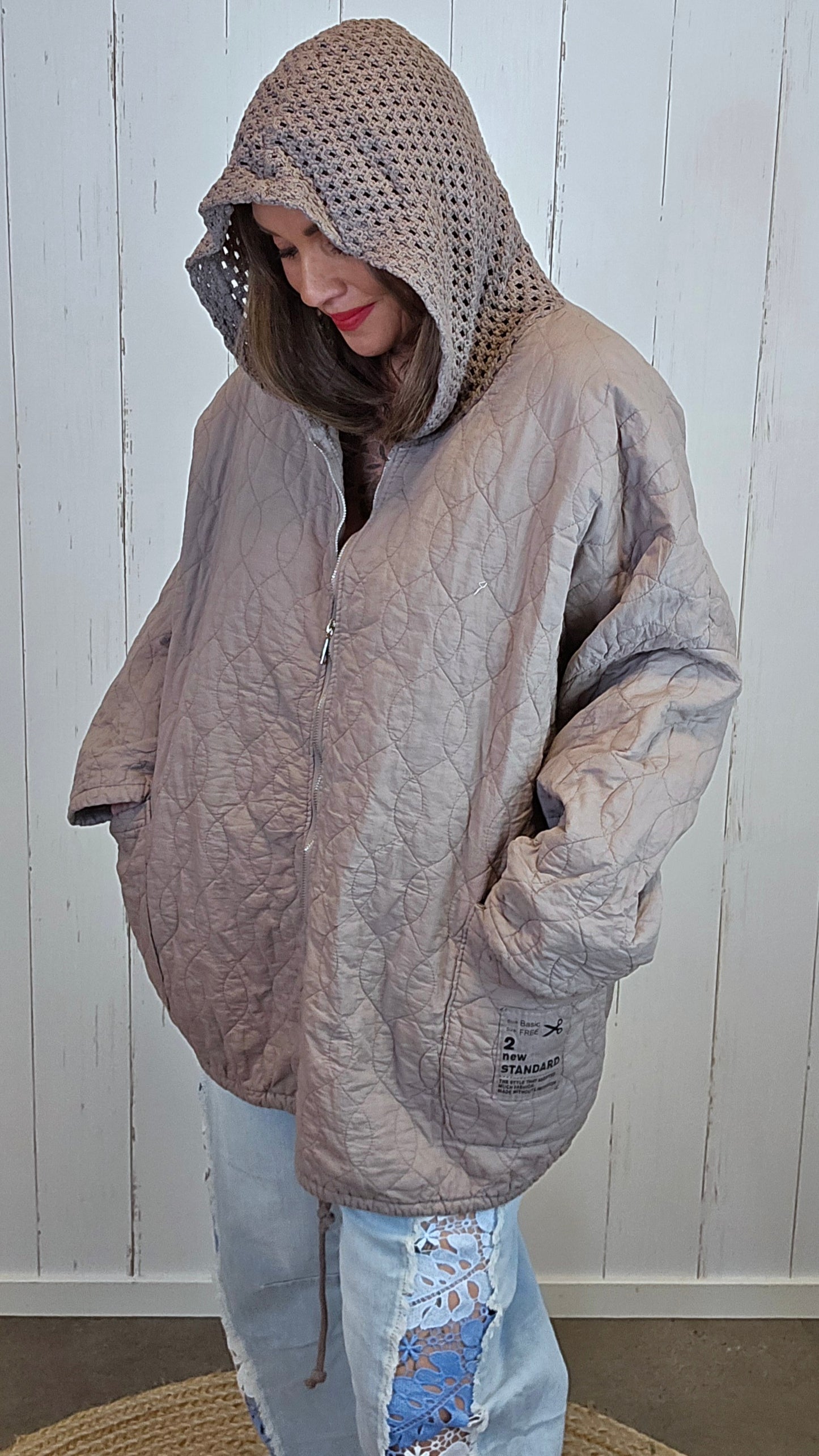 Pernille quiltet jakke taupe