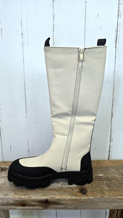 Andrea Høye Chunkystøvler Sort Og Beige