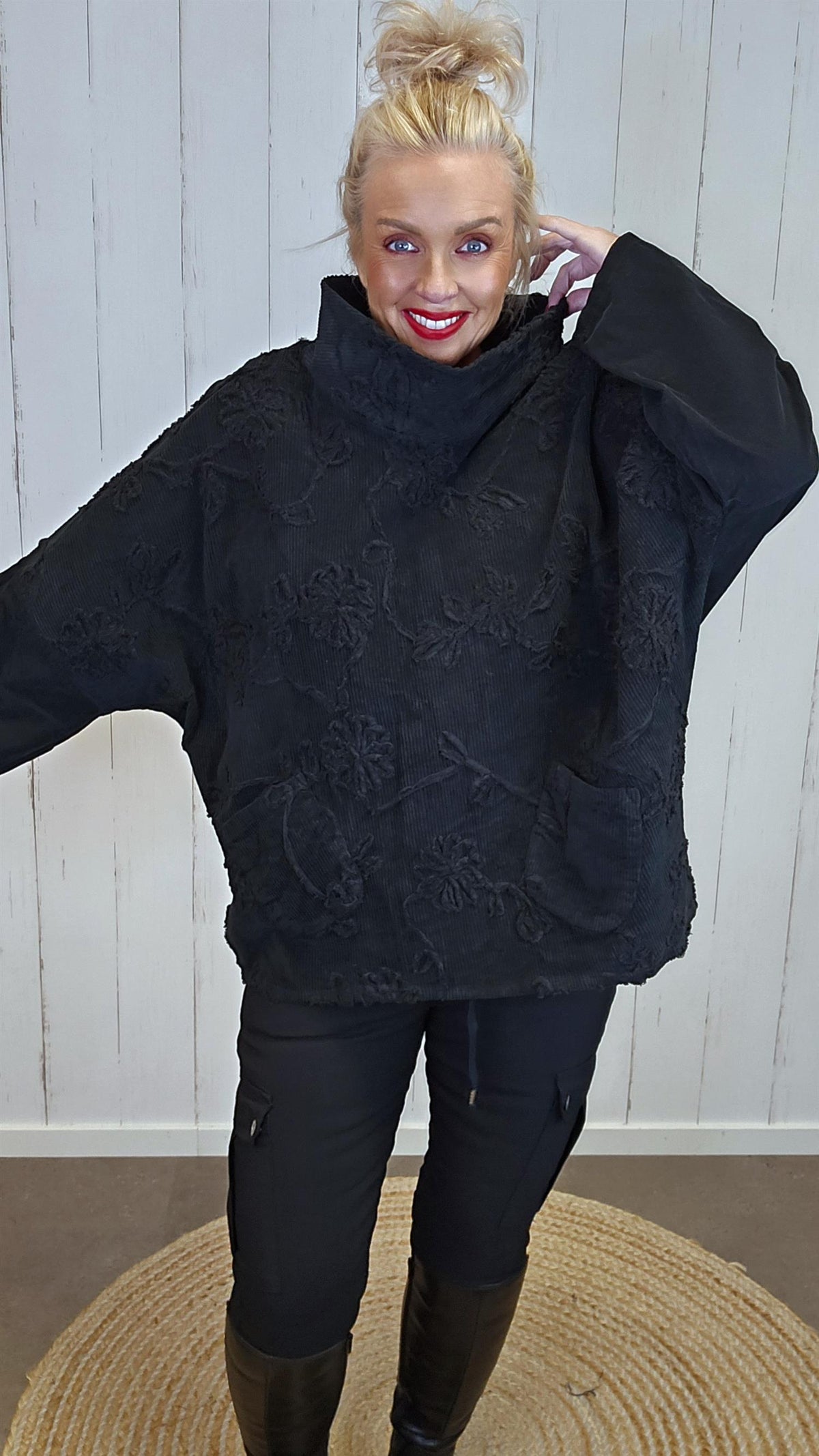 Gia oversized tunikatopp i minikord med broderier