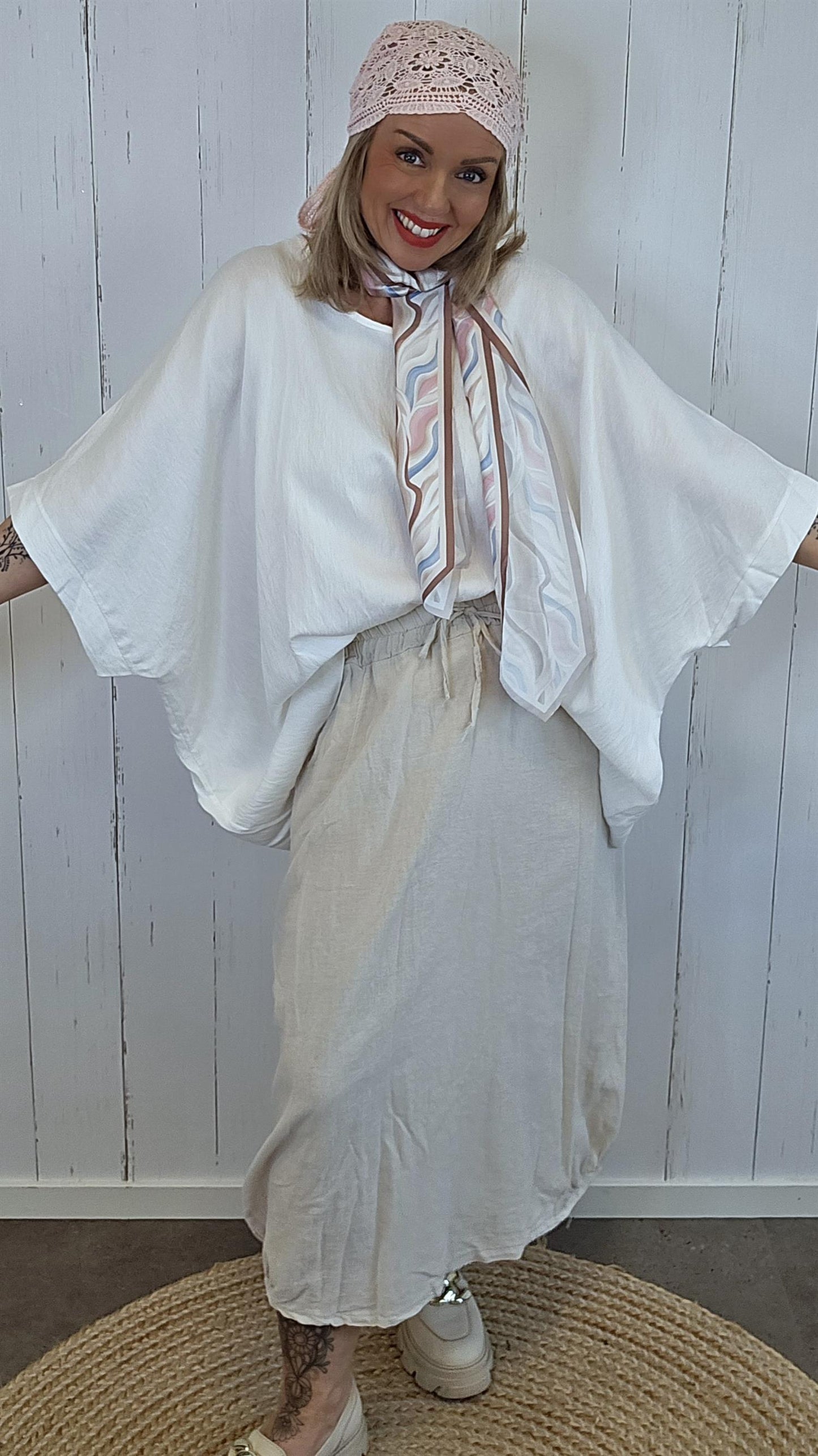 Poncho topp med skjerf hvit