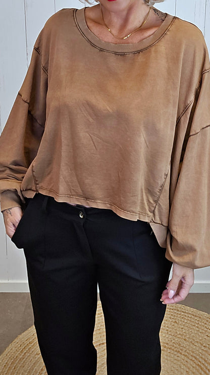 Elodie oversized genser med båthals konjak