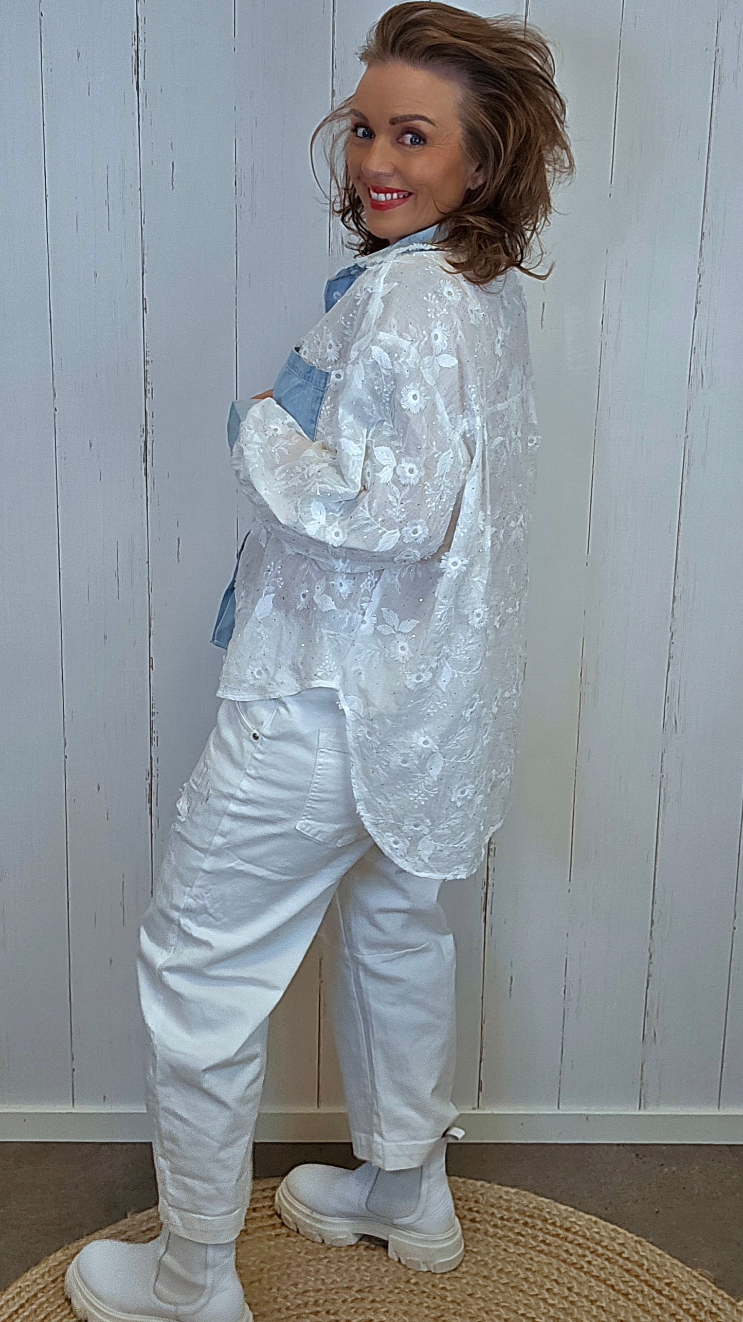 Vera blondeskjorte med denimdetaljer