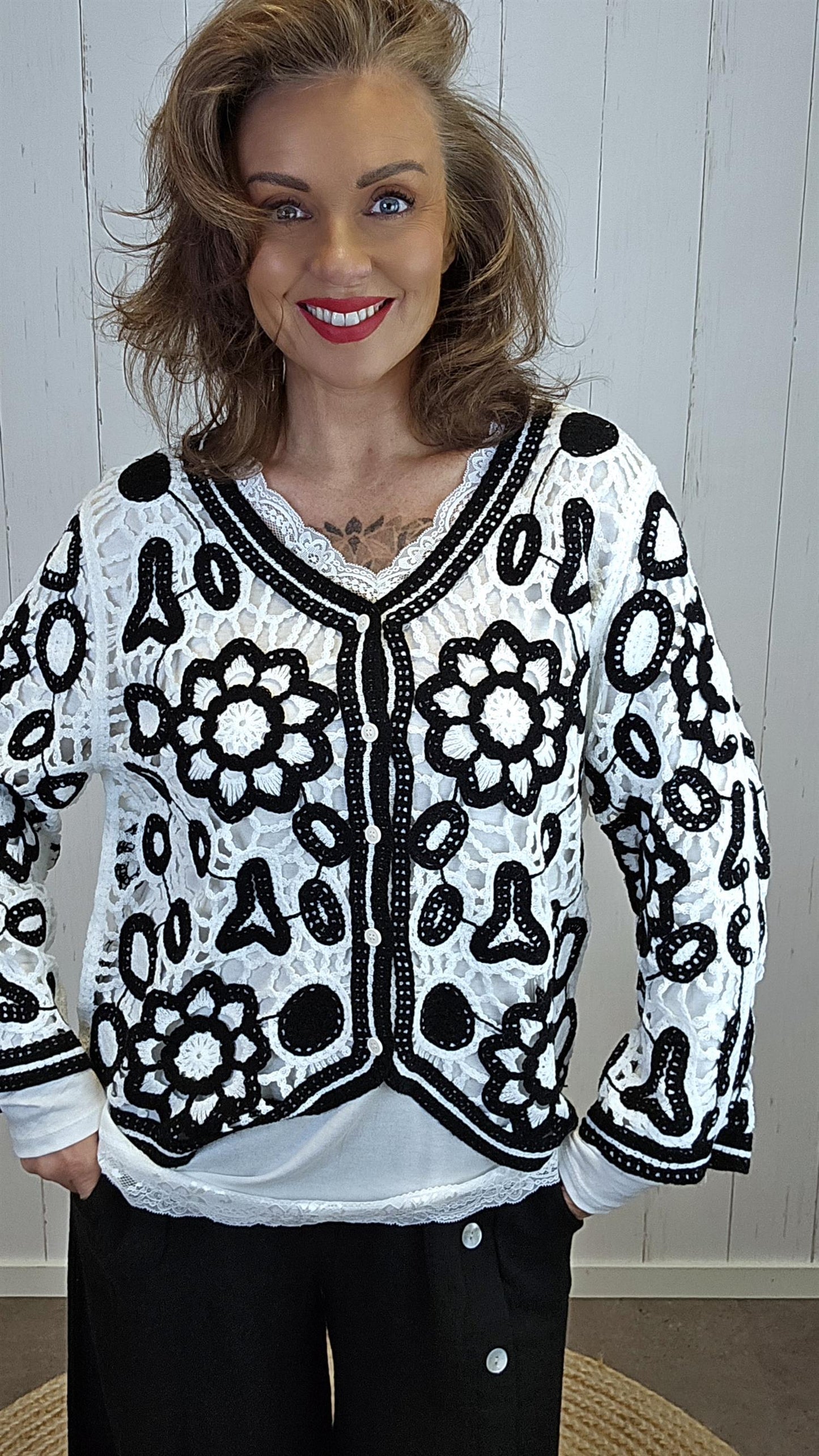 Miriam crochet jakke svart/hvit
