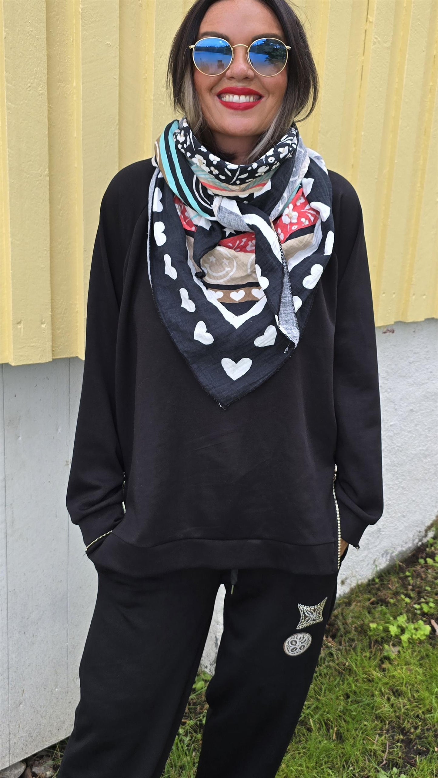 Hjerte skjerf sort