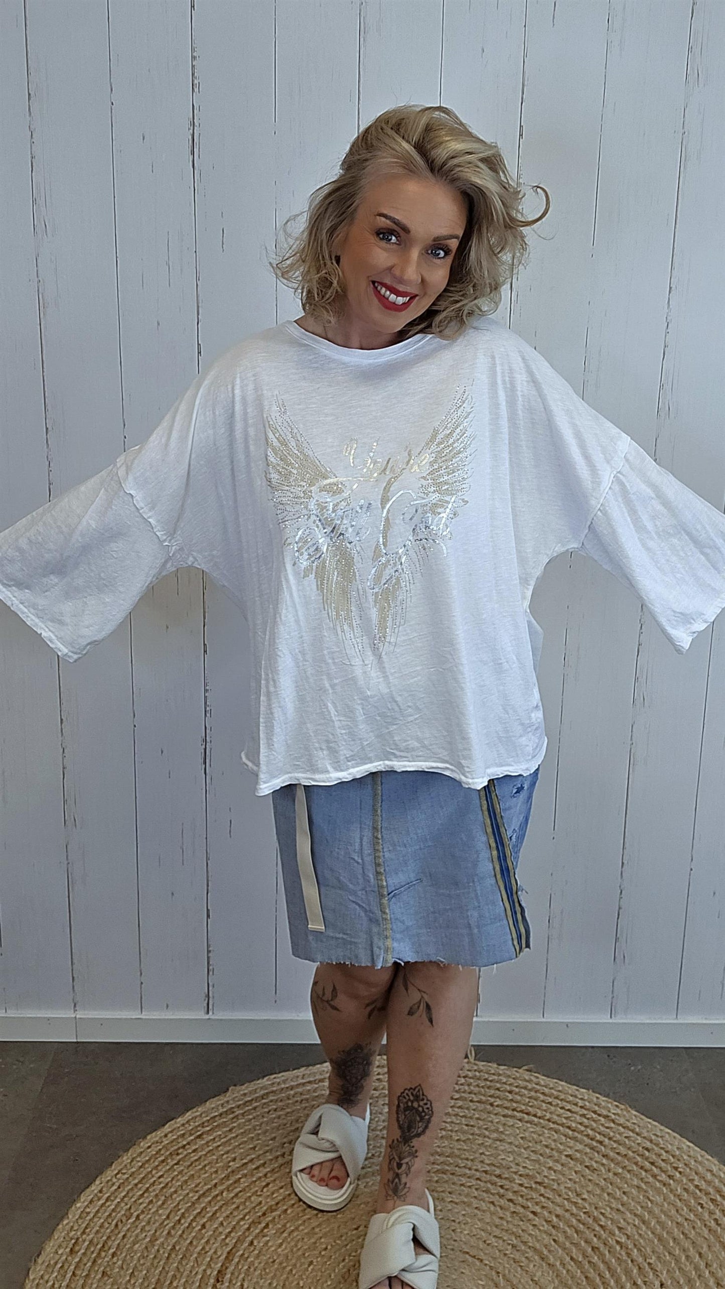 Hvitfarget topp med glitterprint
