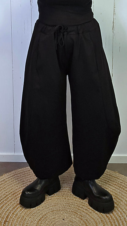 Siv baggybukse svart