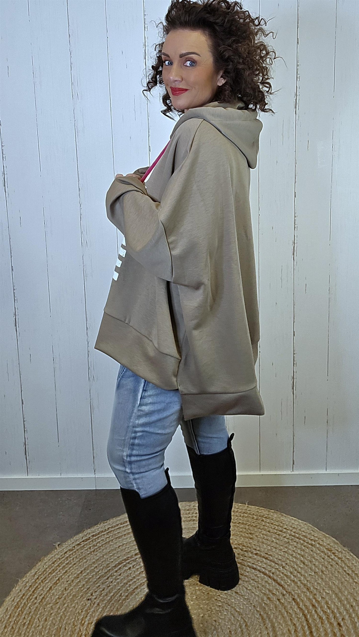 Ylva hettegenser camel