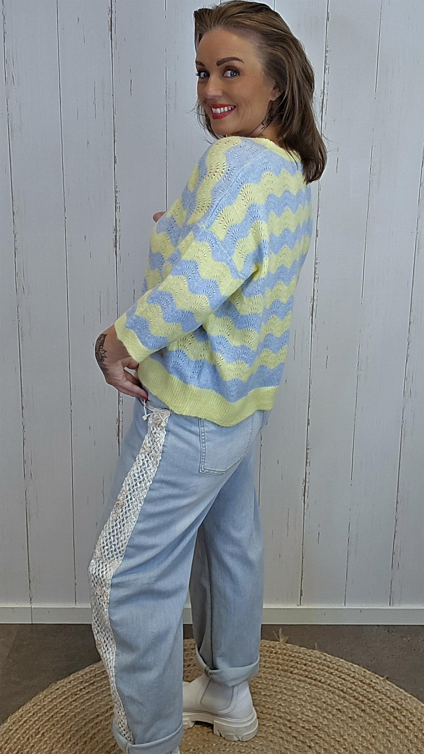 Greta strikkegenser blå/gul