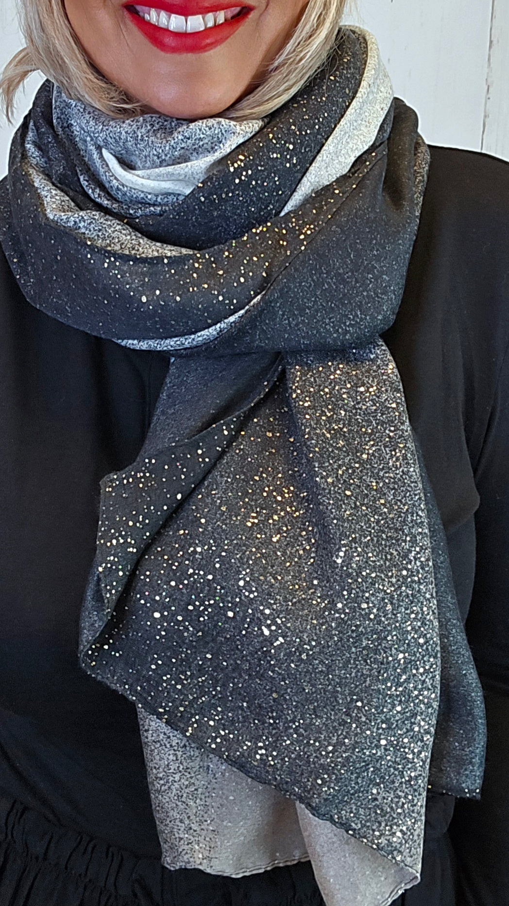 Zara skjerf svart med glitter