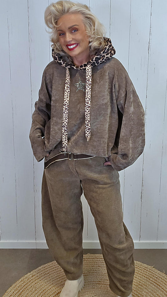 Lola leo hettegenser taupe