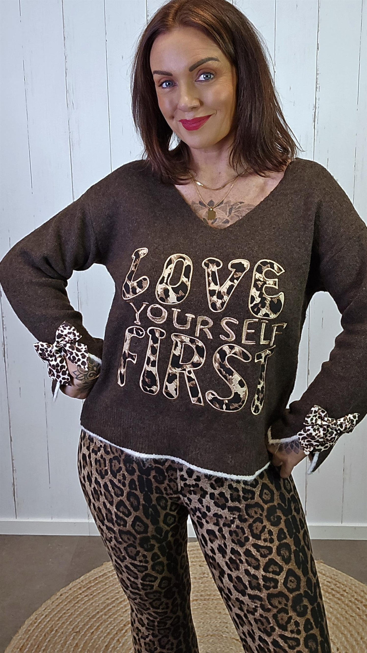 Elvira LoveYourself Genser Brun