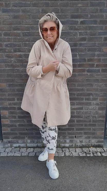 Paula jakke med hette beige