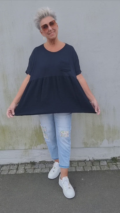 Emilie t-skjorte med lomme sort