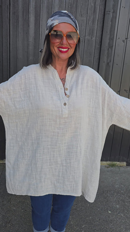 Sussie beige bluse med knapper