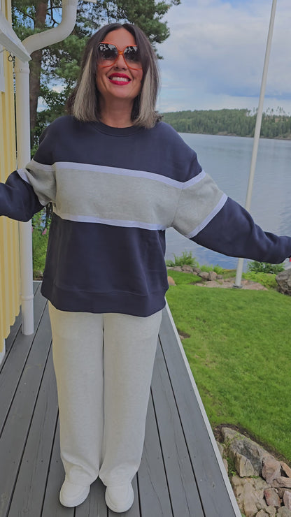 Lise genser navy og grå